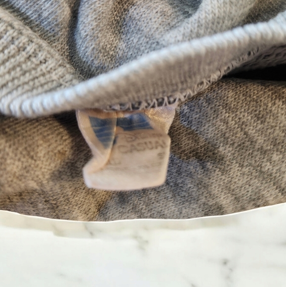 Disney Casuals Toddler Vintage Mickey Mouse crewneck sweater - Picture 3 of 7